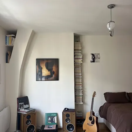 De Charme Pres De Montmartre Apartment Paris